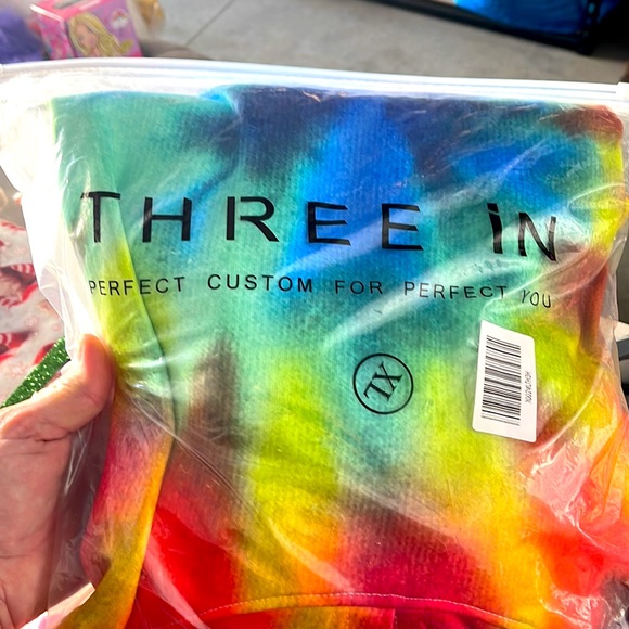Three in brand tie dye HOODIE SZ XL unisex - Picture 5 of 5